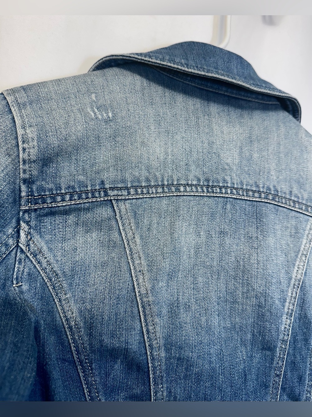 White House Black Market Cropped Denim Jacket Women’s Size 2 - Picture 10 of 12